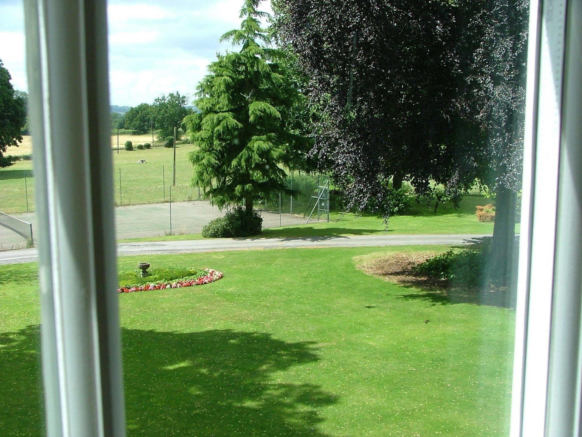 Hotel Esseborne Manor Hurstbourne Tarrant Exterior foto