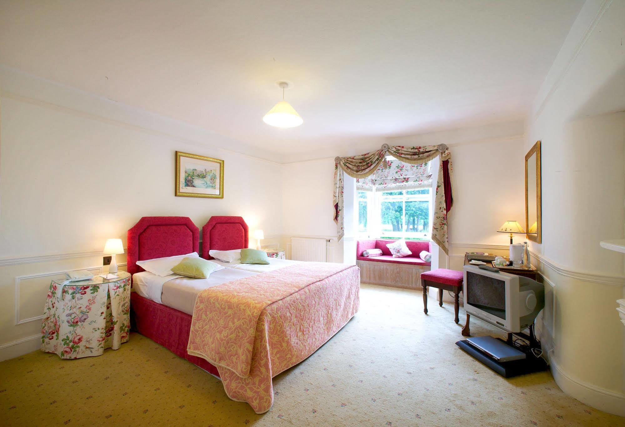 Hotel Esseborne Manor Hurstbourne Tarrant Exterior foto