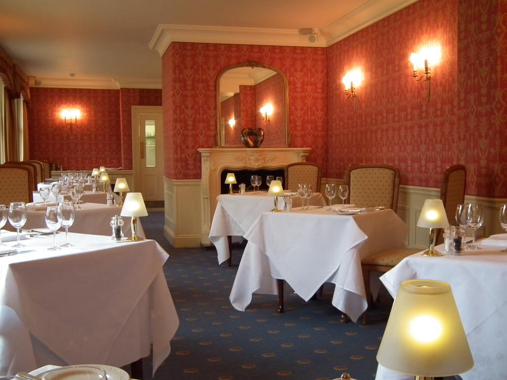Hotel Esseborne Manor Hurstbourne Tarrant Exterior foto